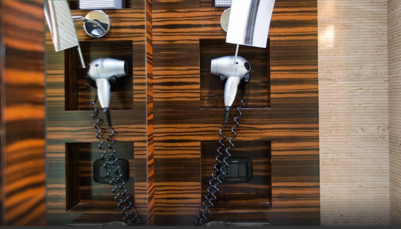 Una Hotels One CTA