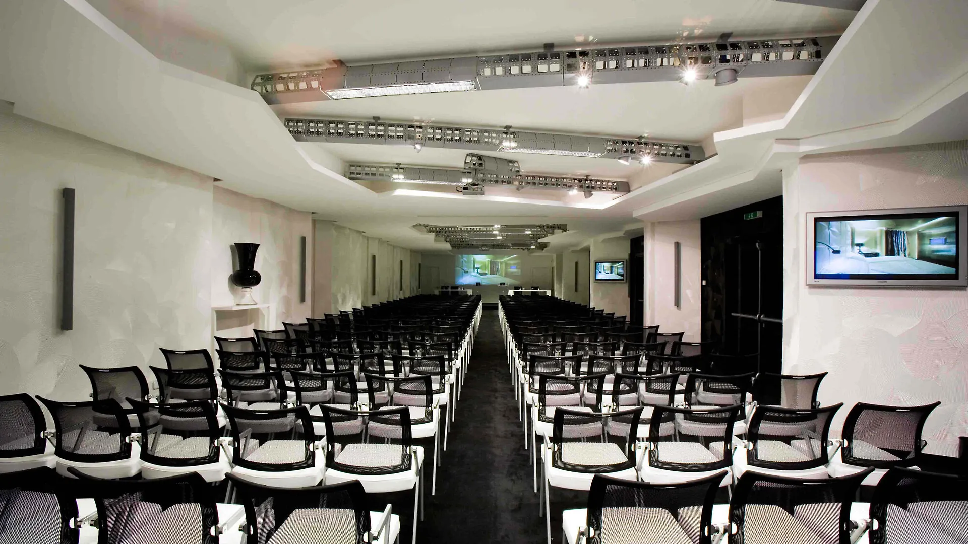 Una Hotels One 카타니아 4*,