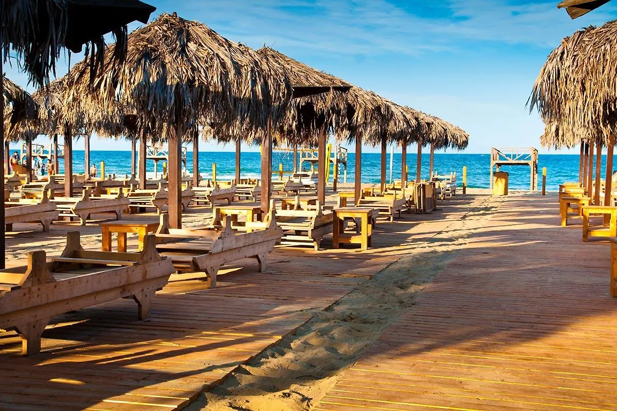 Una Hotels One Katania 4*,